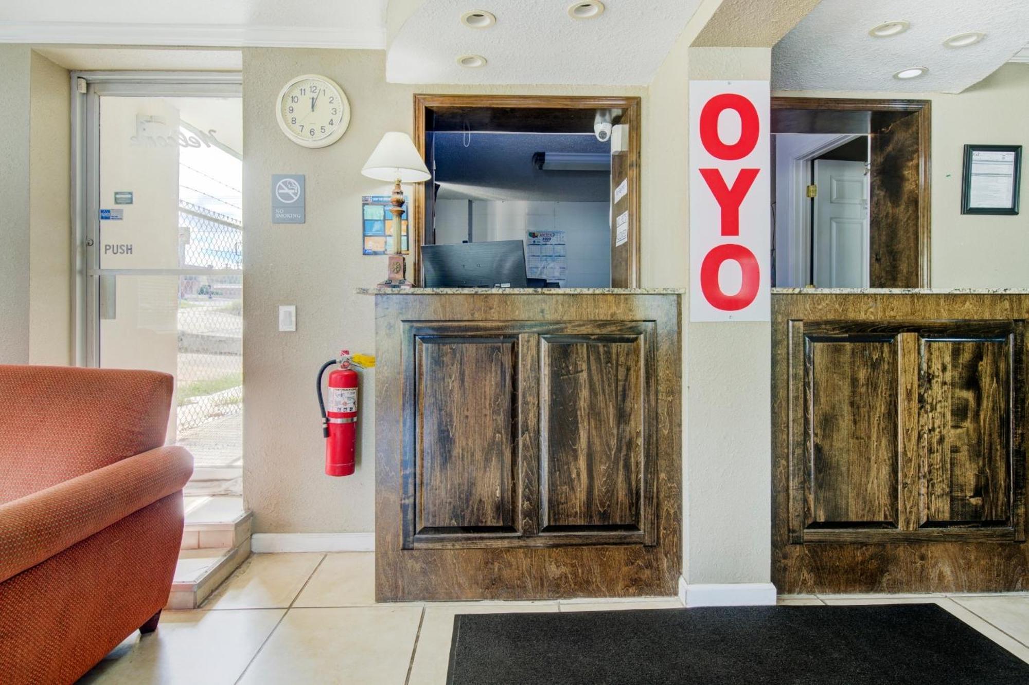 Oyo Hotel Douglas Ga Us-441 ภายนอก รูปภาพ