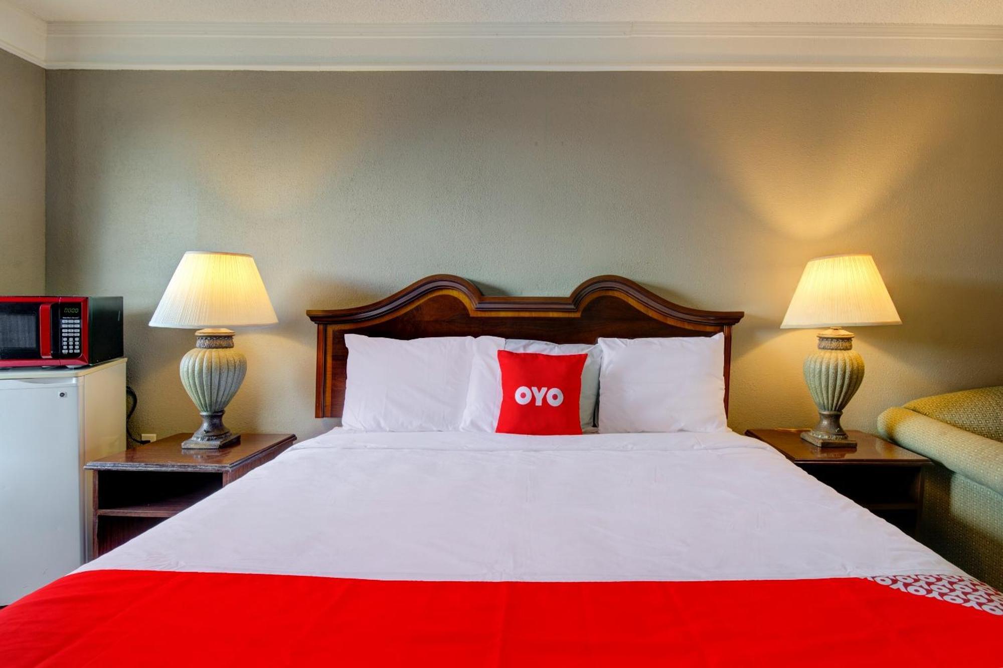 Oyo Hotel Douglas Ga Us-441 ภายนอก รูปภาพ