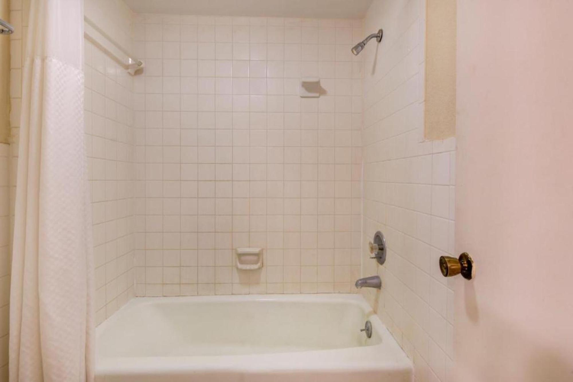 Oyo Hotel Douglas Ga Us-441 ภายนอก รูปภาพ