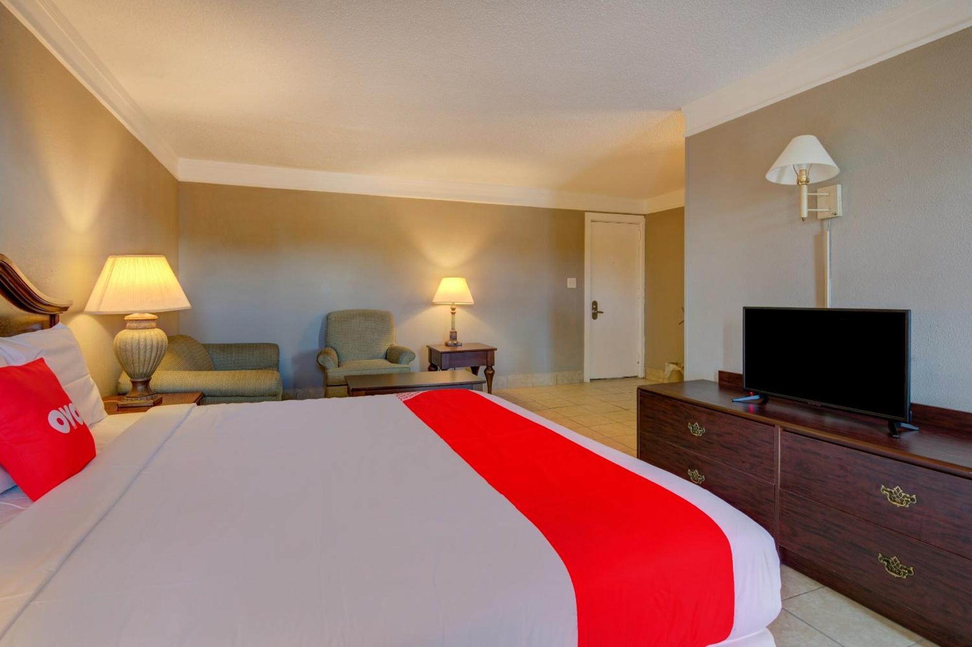 Oyo Hotel Douglas Ga Us-441 ภายนอก รูปภาพ